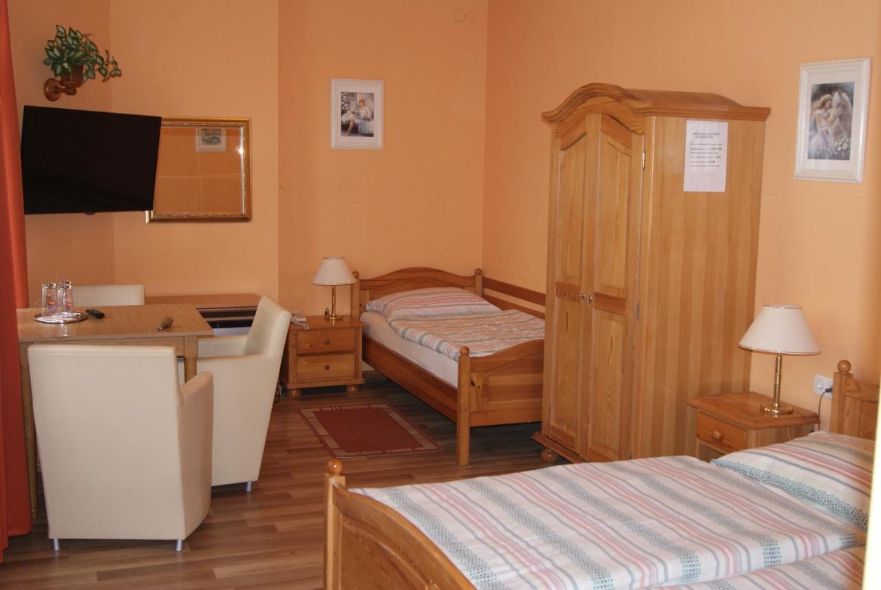 Hotel Alga Ustka Ngoại thất bức ảnh