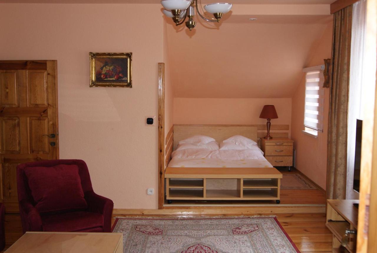 Hotel Alga Ustka Ngoại thất bức ảnh