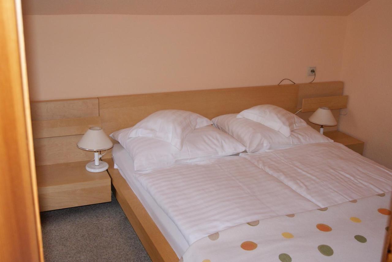 Hotel Alga Ustka Ngoại thất bức ảnh