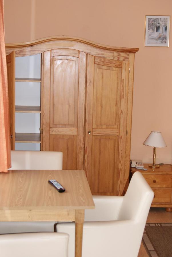 Hotel Alga Ustka Ngoại thất bức ảnh