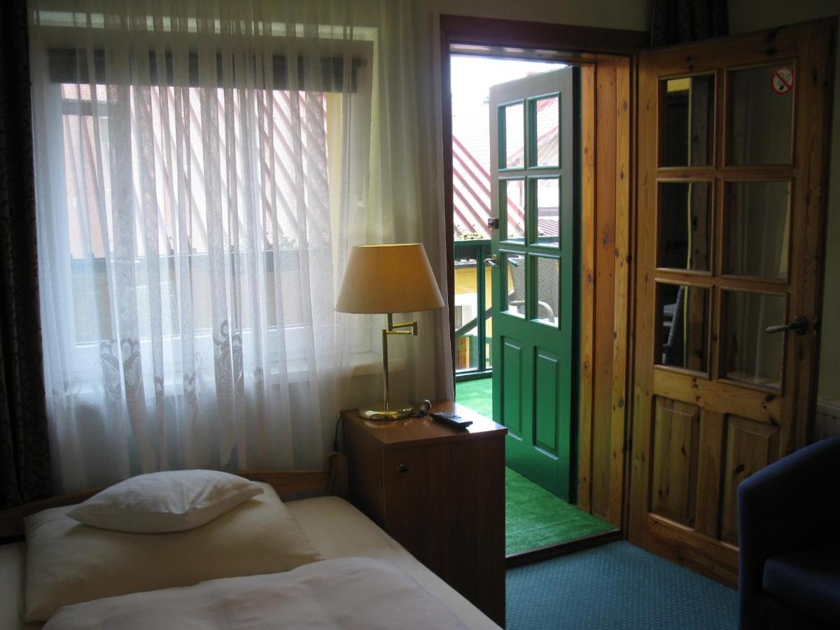 Hotel Alga Ustka Ngoại thất bức ảnh
