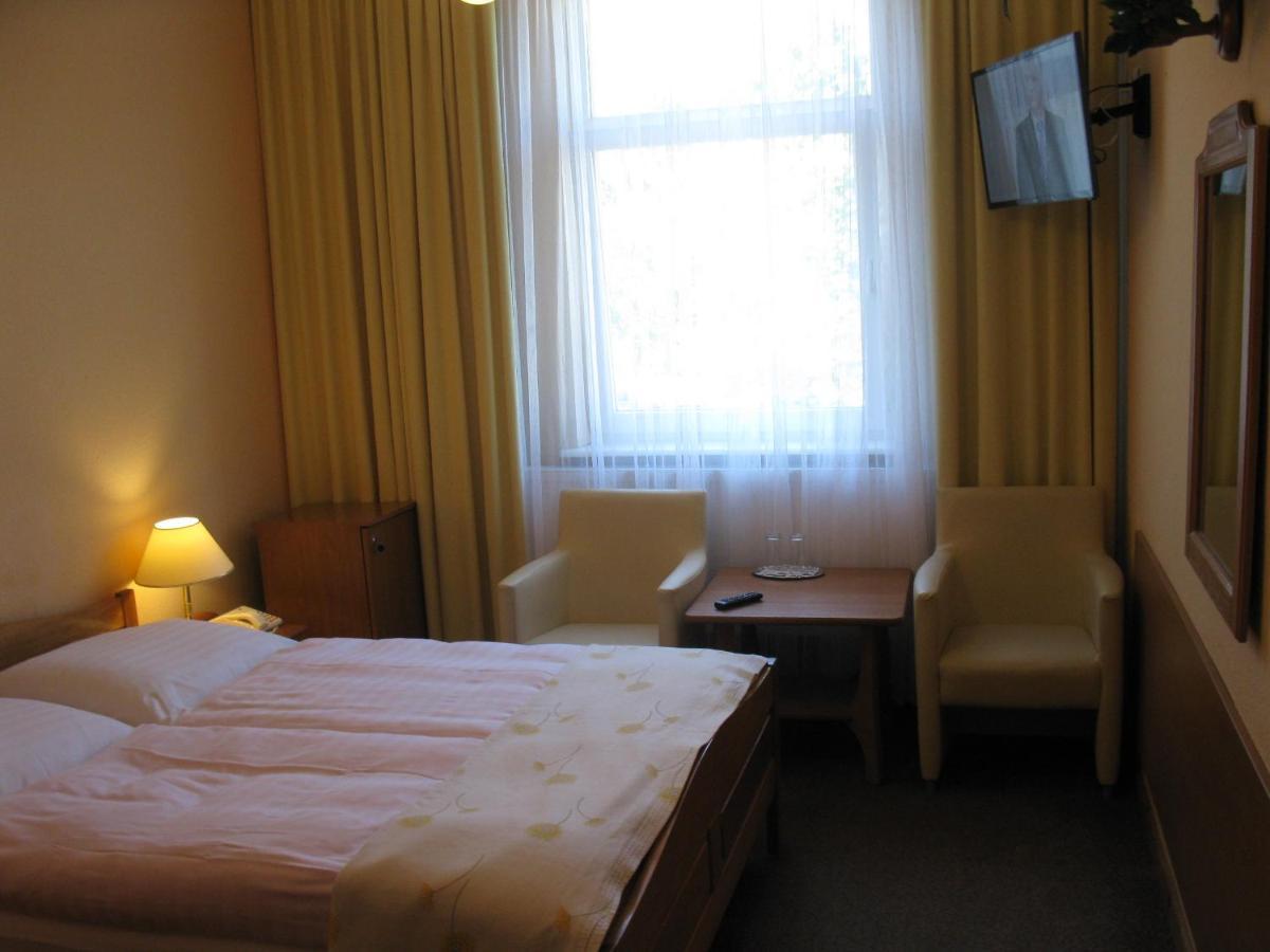 Hotel Alga Ustka Ngoại thất bức ảnh