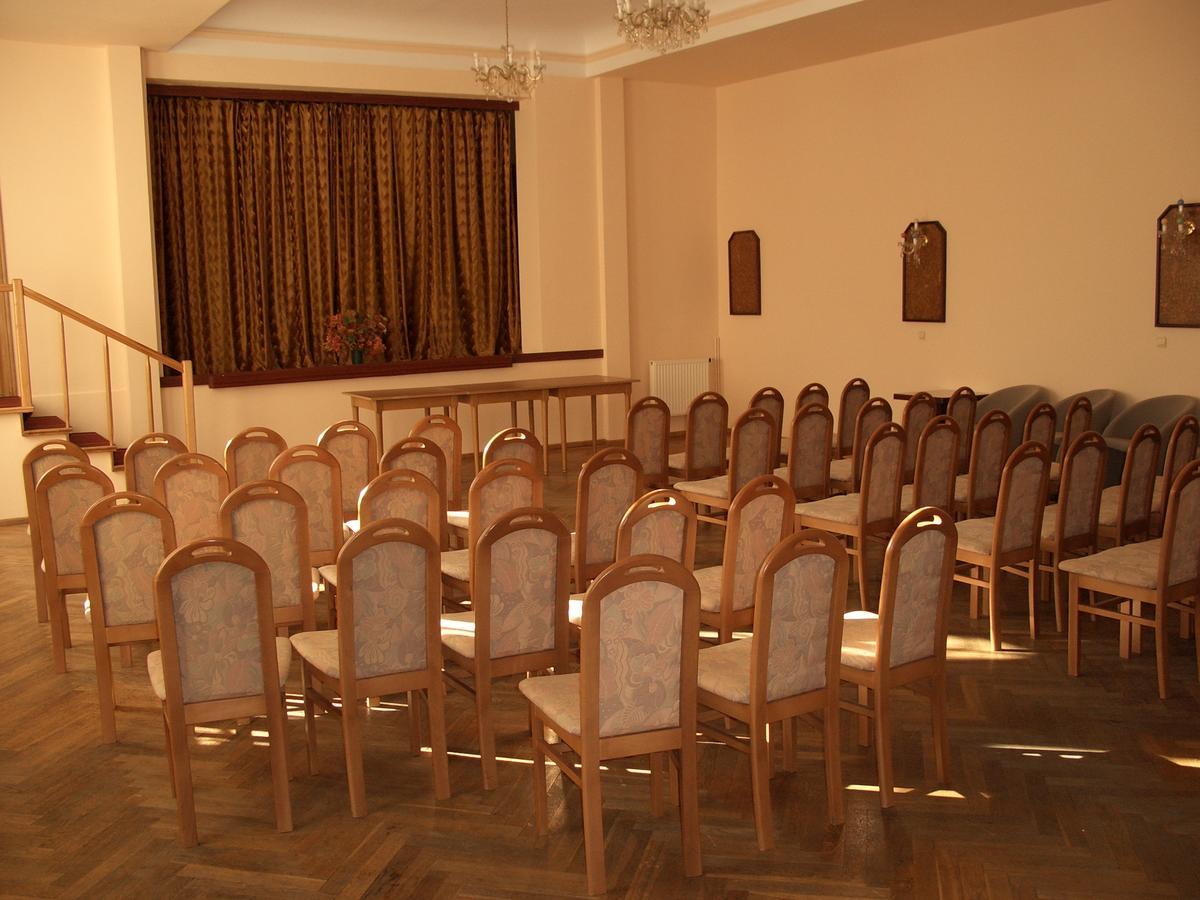 Hotel Alga Ustka Ngoại thất bức ảnh