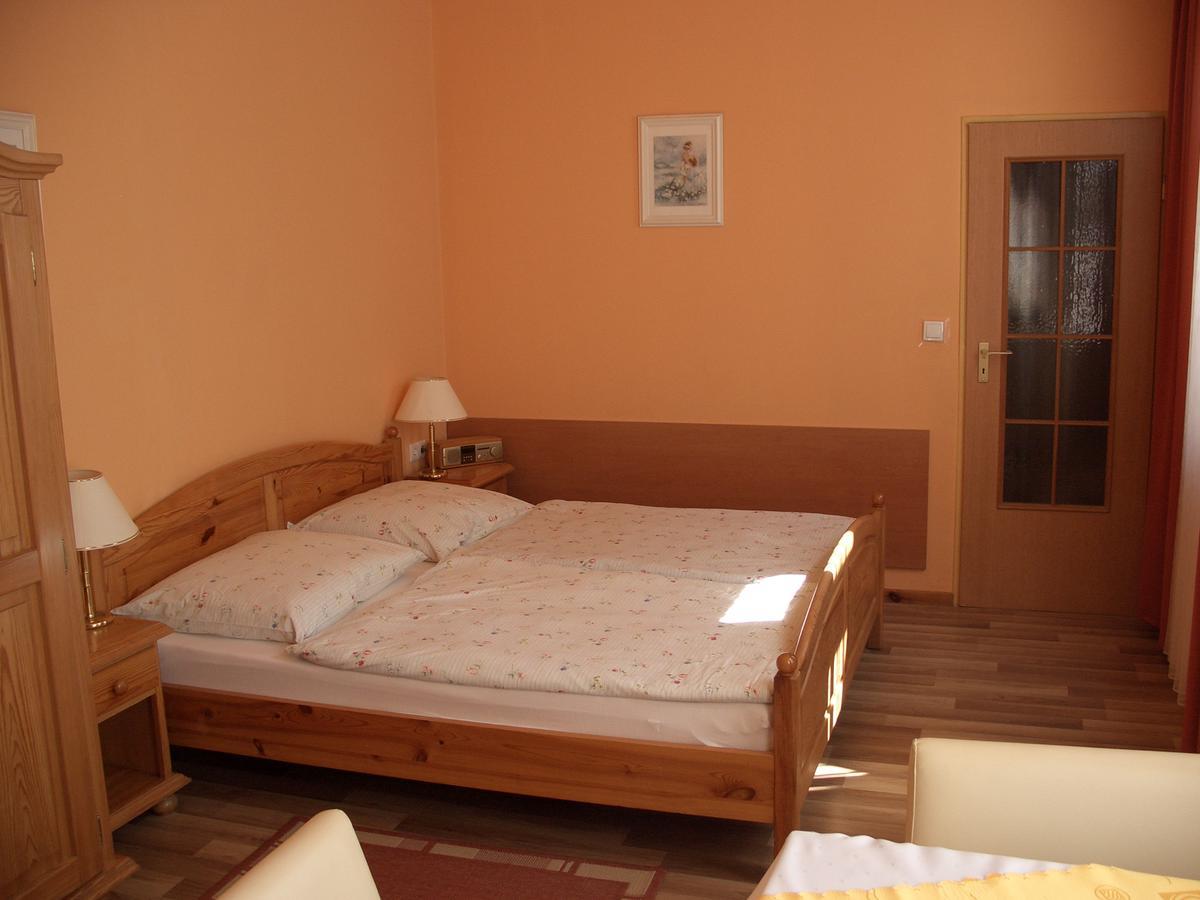 Hotel Alga Ustka Ngoại thất bức ảnh
