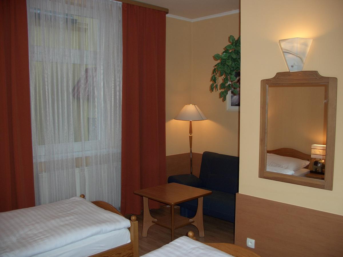 Hotel Alga Ustka Ngoại thất bức ảnh