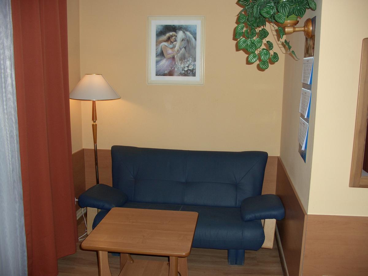 Hotel Alga Ustka Ngoại thất bức ảnh